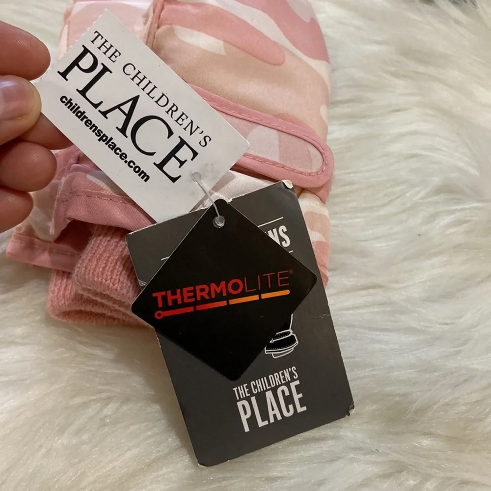 The children’s PLACE THERMOLITE SNOW MITTENS